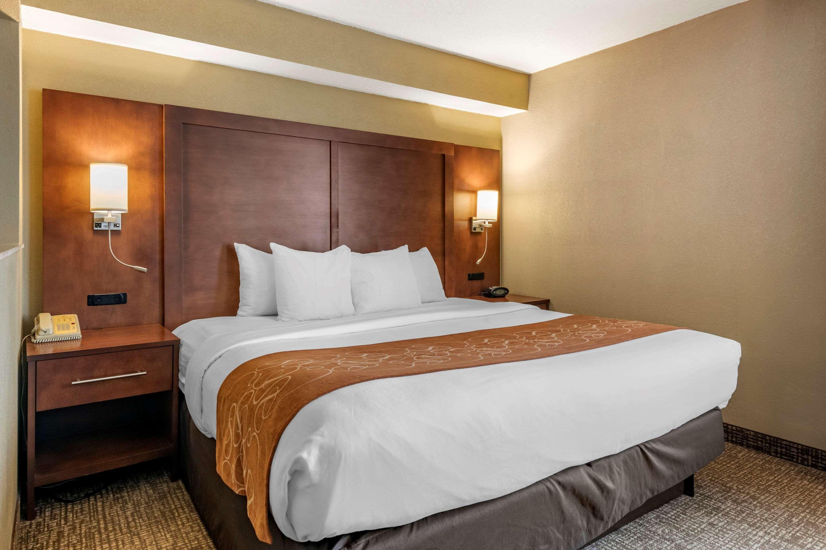 Comfort Suites Baymeadows Near Butler Blvd Джэксонвиль Экстерьер фото