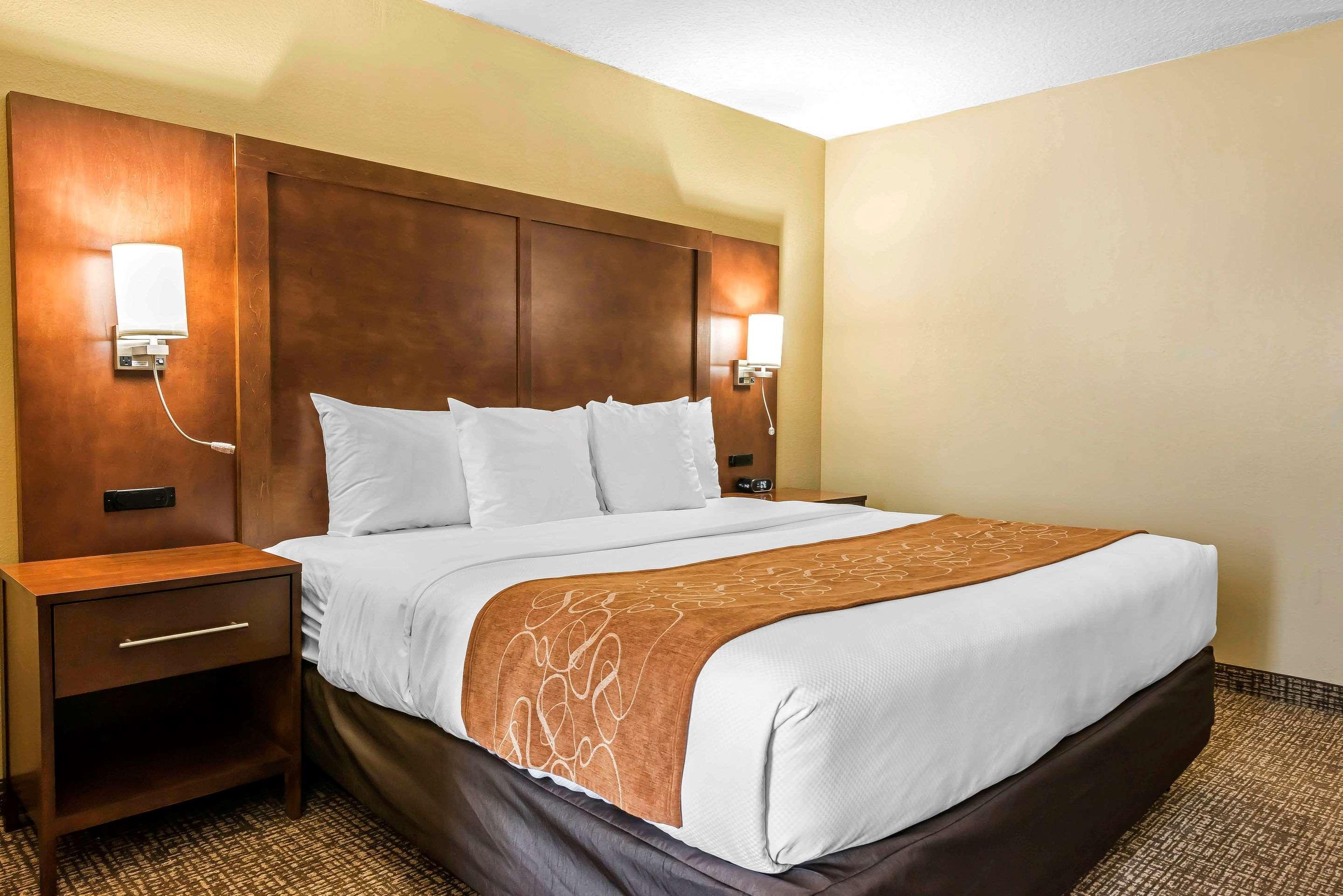 Comfort Suites Baymeadows Near Butler Blvd Джэксонвиль Экстерьер фото