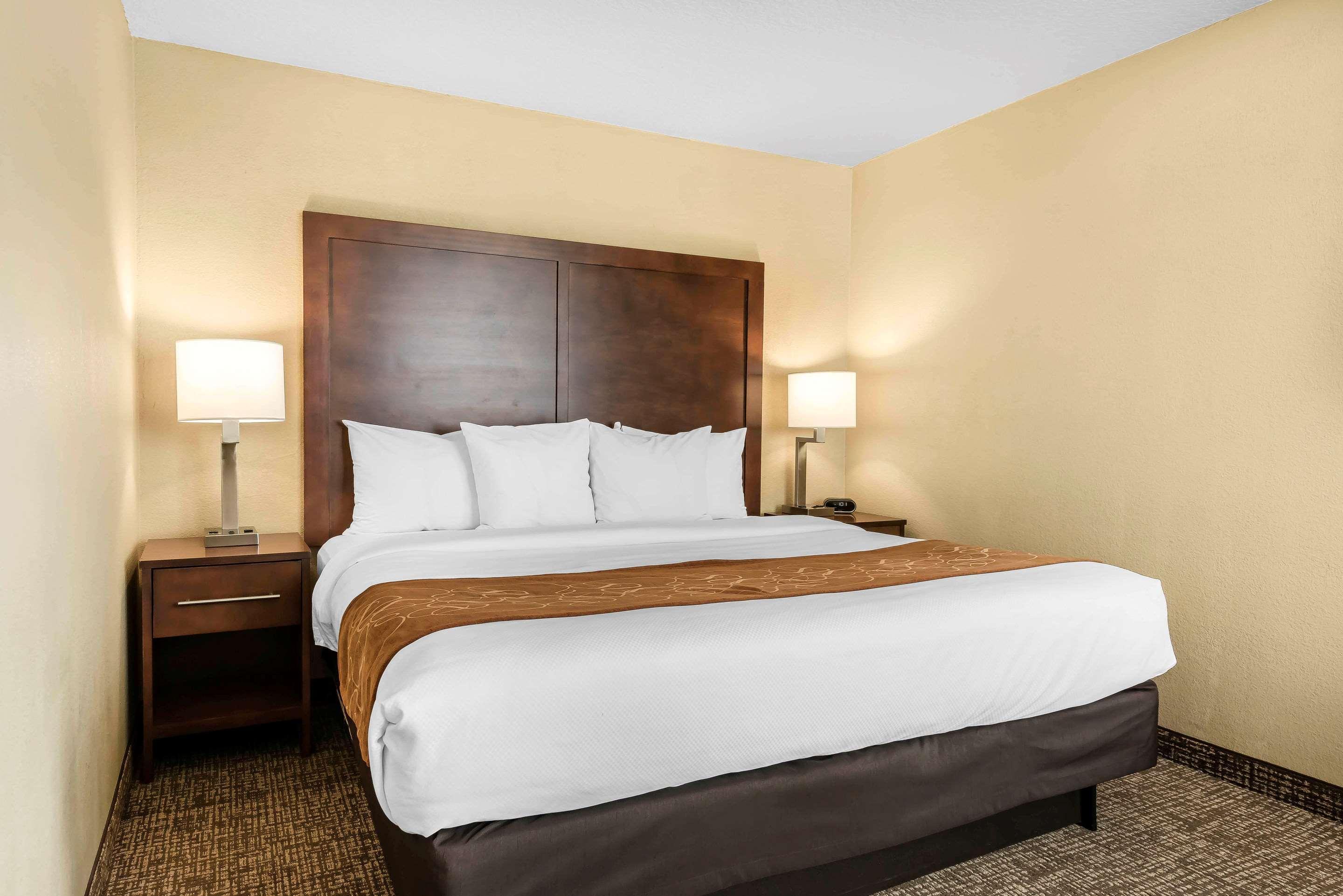 Comfort Suites Baymeadows Near Butler Blvd Джэксонвиль Экстерьер фото
