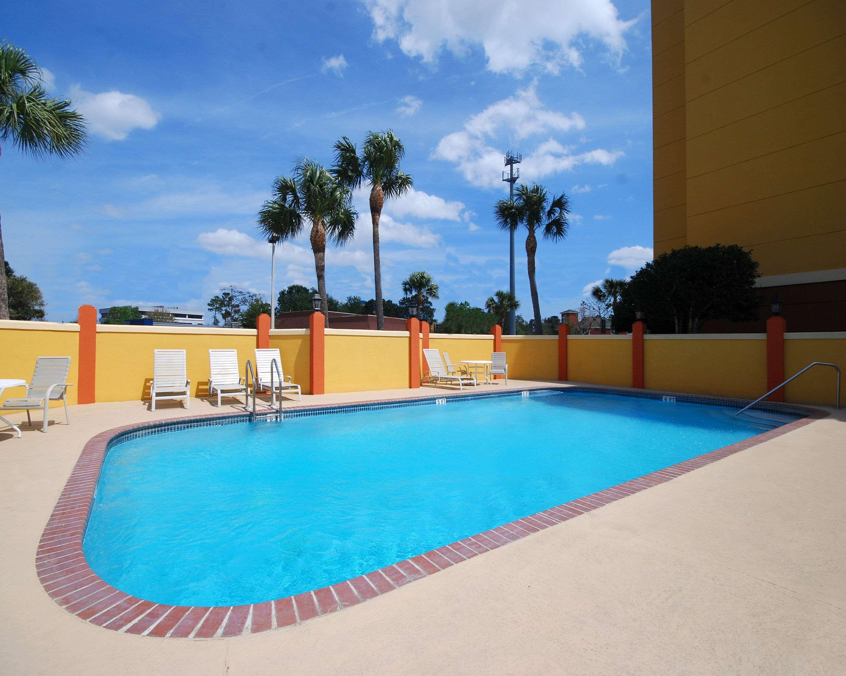 Comfort Suites Baymeadows Near Butler Blvd Джэксонвиль Экстерьер фото