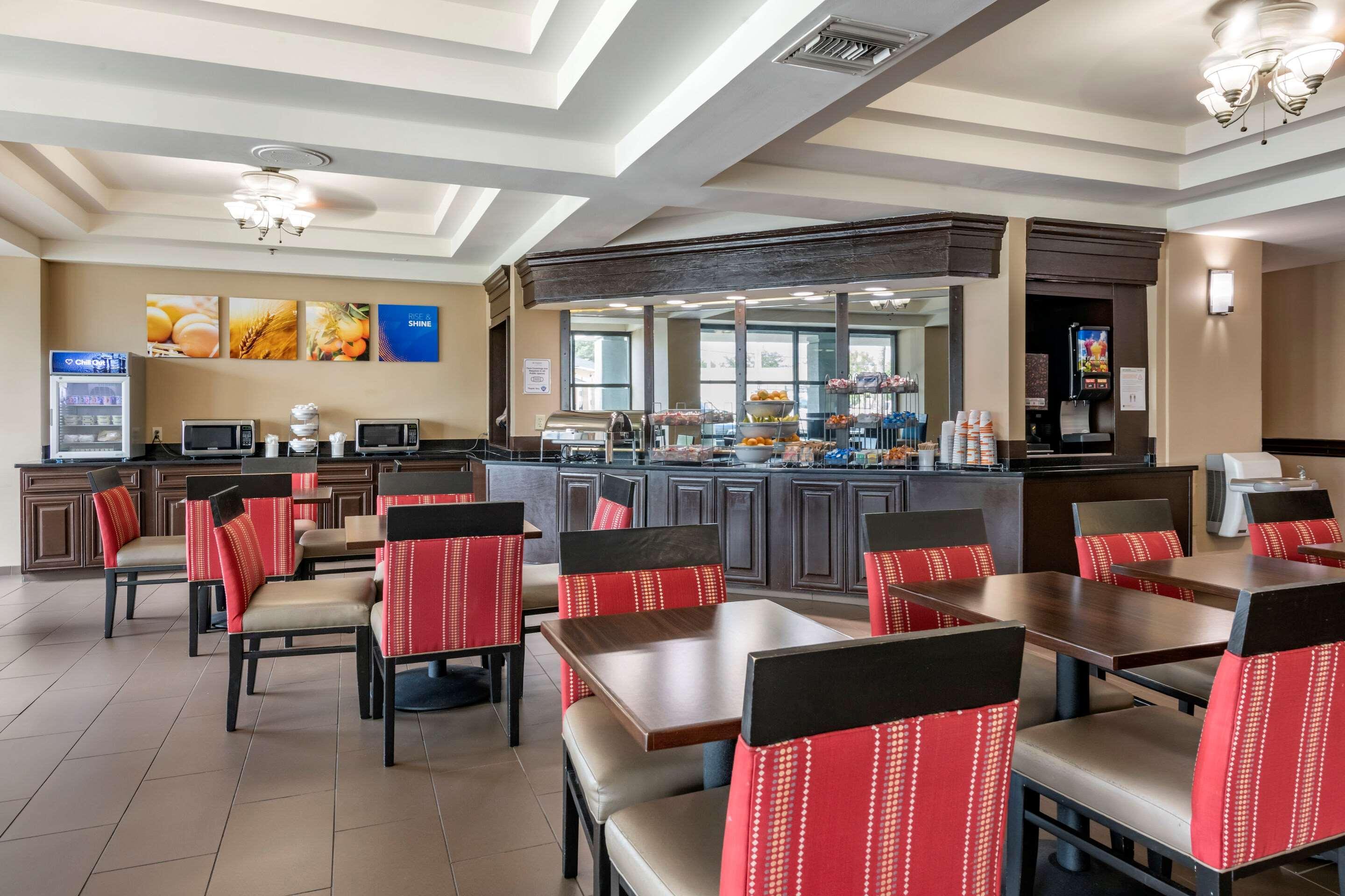 Comfort Suites Baymeadows Near Butler Blvd Джэксонвиль Экстерьер фото