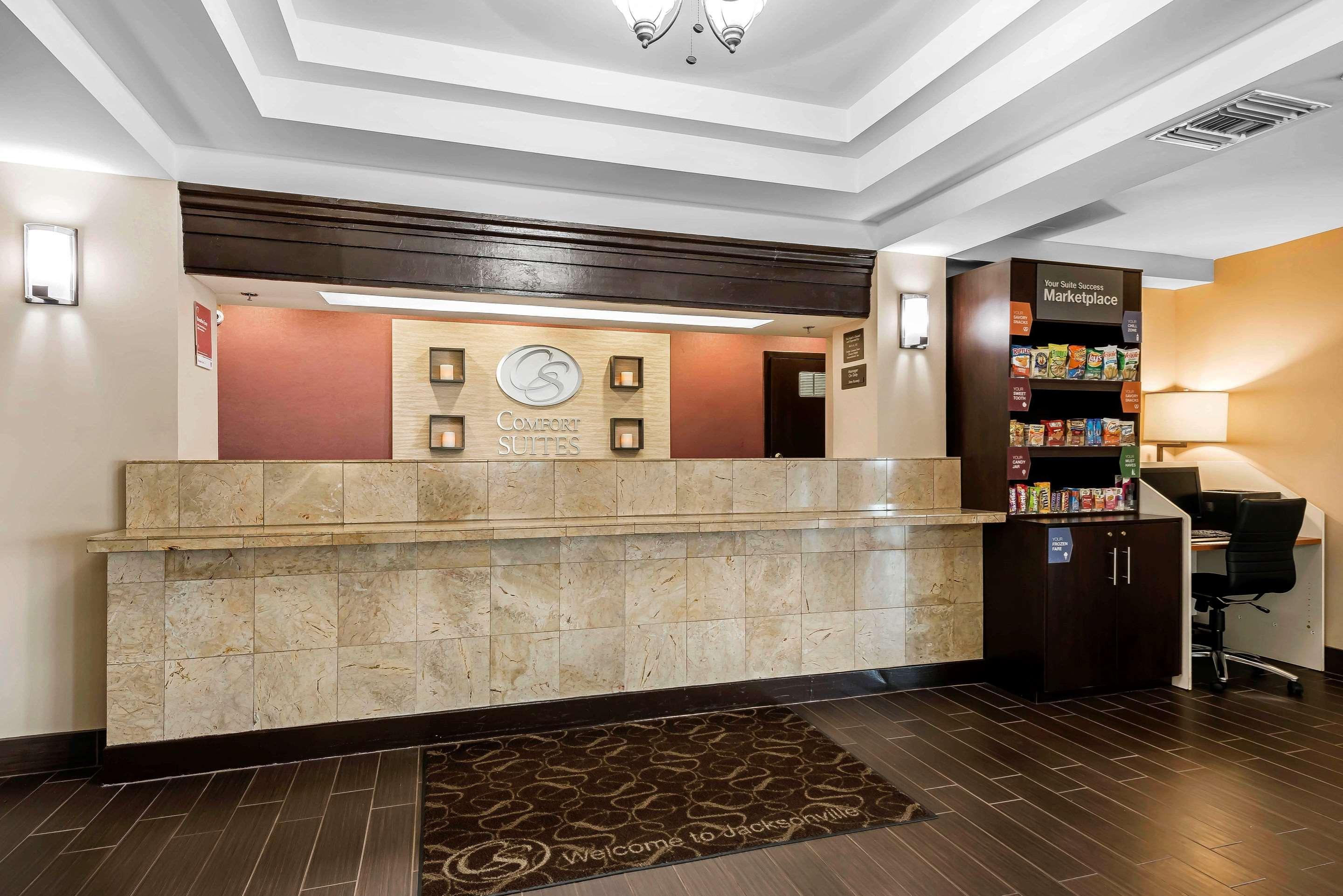 Comfort Suites Baymeadows Near Butler Blvd Джэксонвиль Экстерьер фото